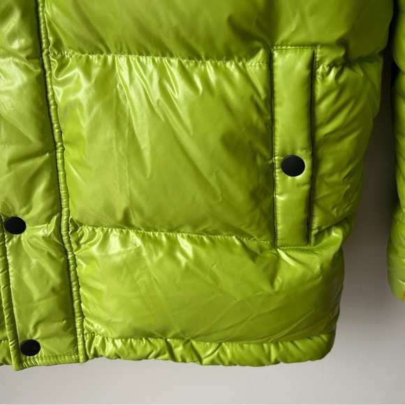 Aritzia  TNA Super Puff regular length in apple green XXS - Picture 3 of 12